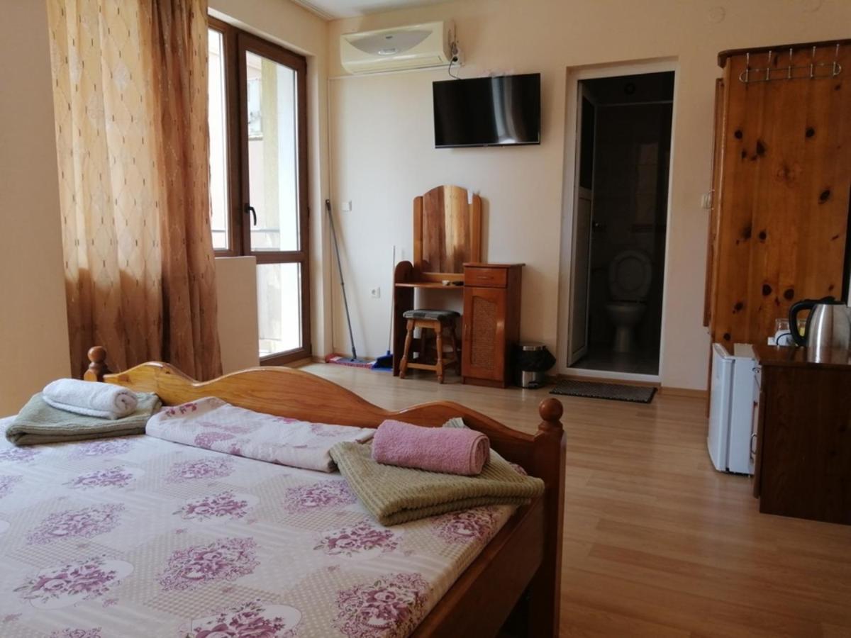 Guest House "Zora - Sarafovo" Burgas Exterior foto