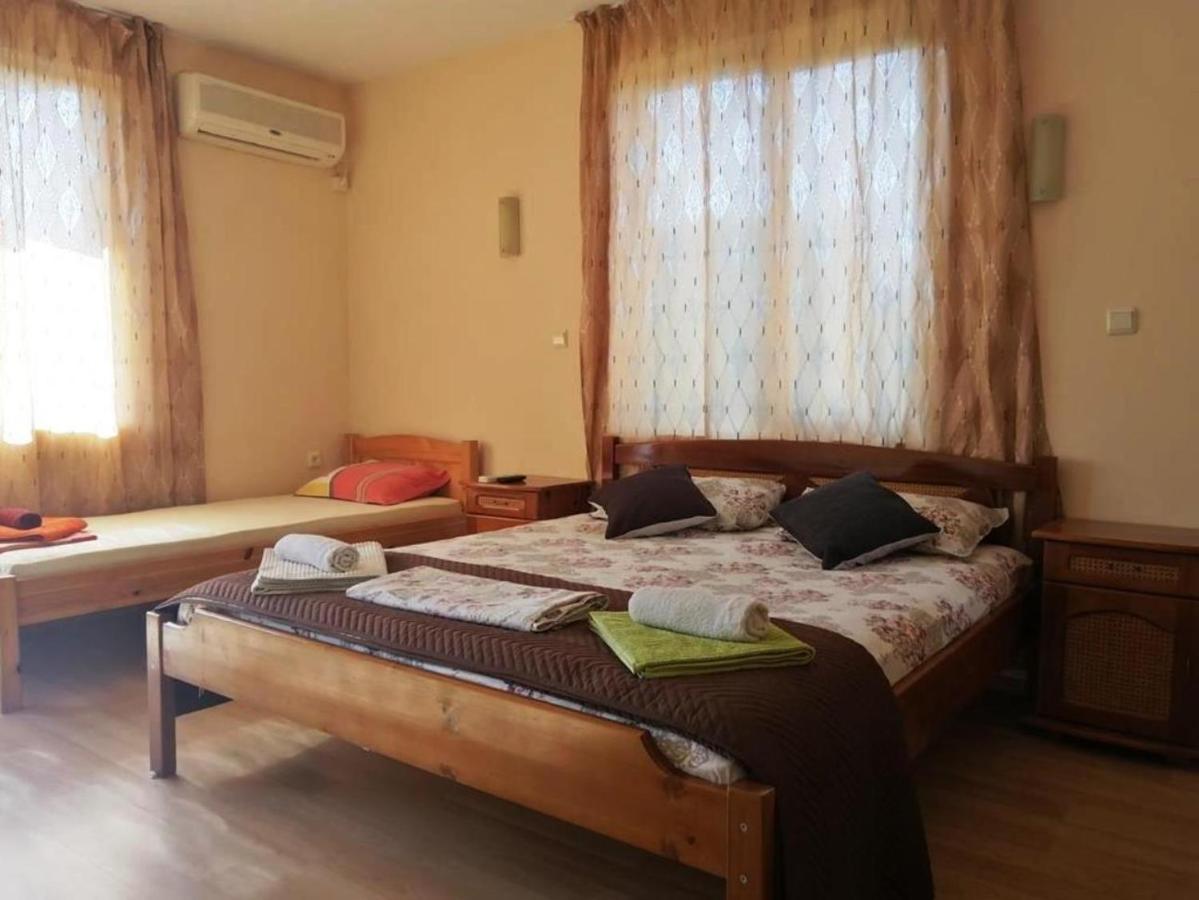 Guest House "Zora - Sarafovo" Burgas Exterior foto