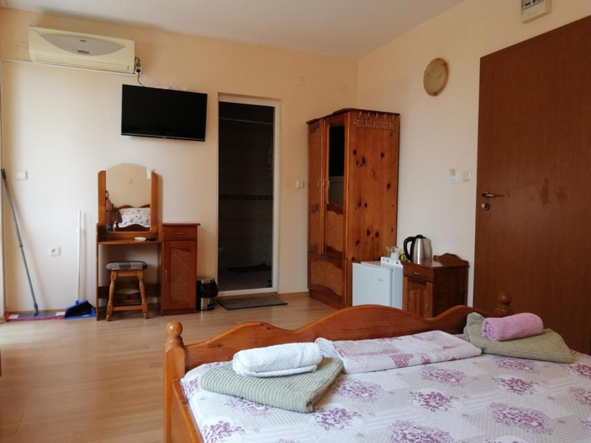 Guest House "Zora - Sarafovo" Burgas Exterior foto
