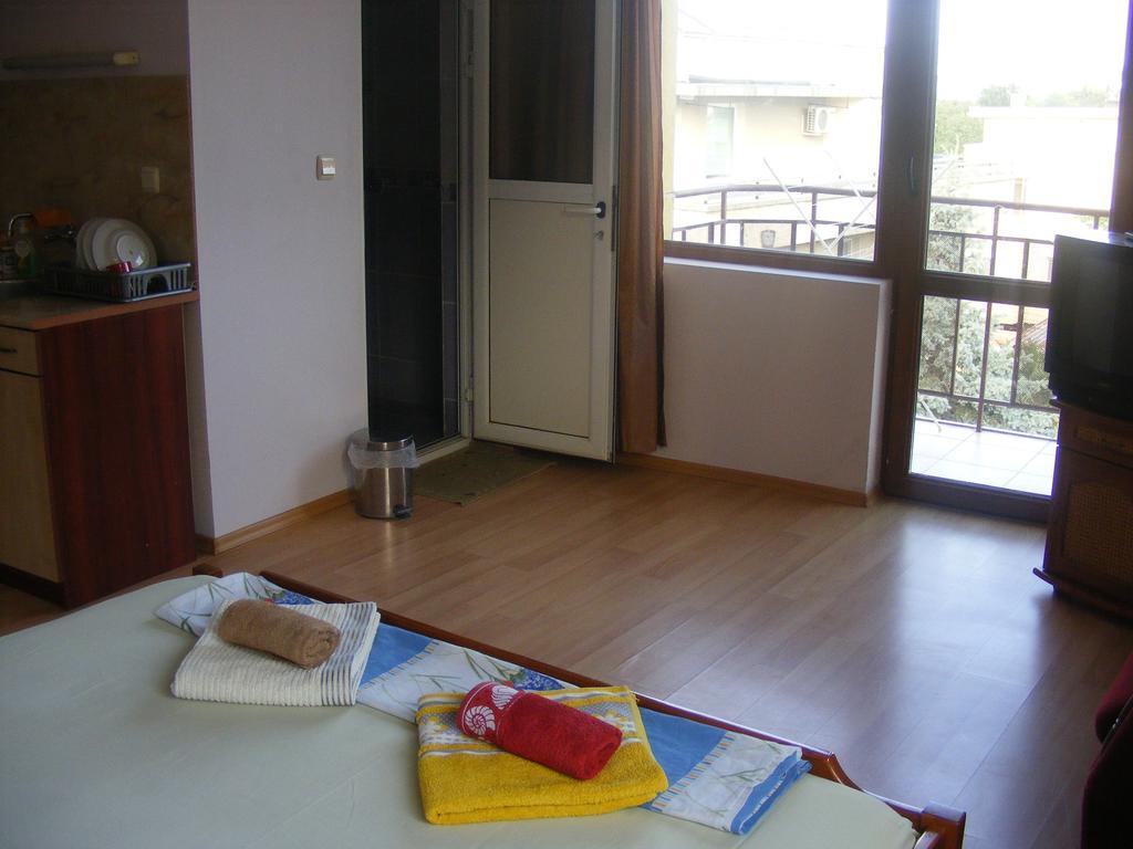 Guest House "Zora - Sarafovo" Burgas Exterior foto