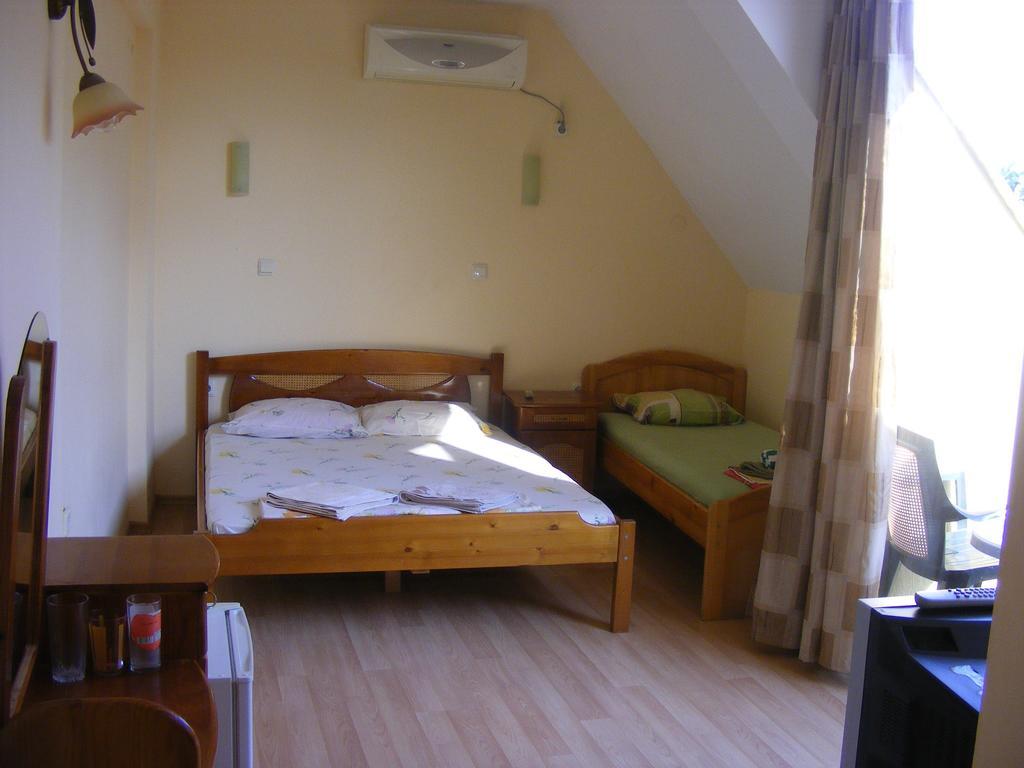 Guest House "Zora - Sarafovo" Burgas Exterior foto