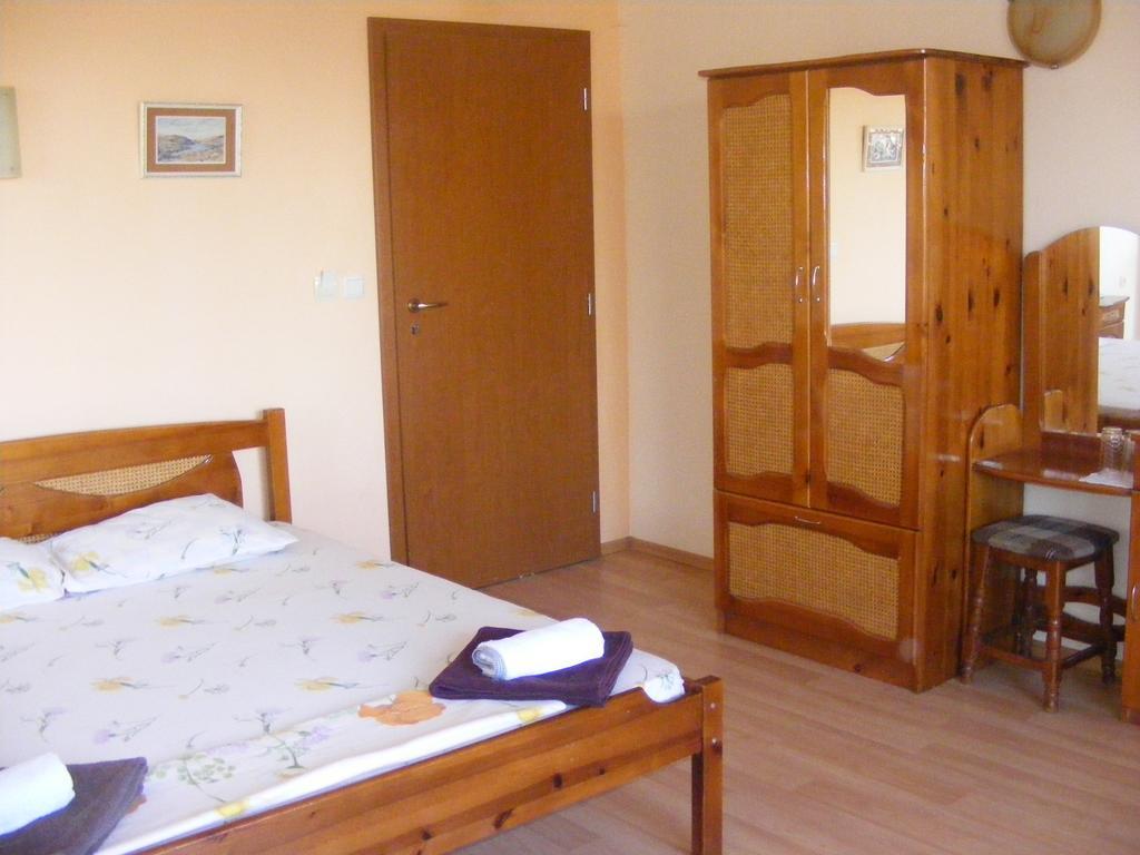 Guest House "Zora - Sarafovo" Burgas Exterior foto
