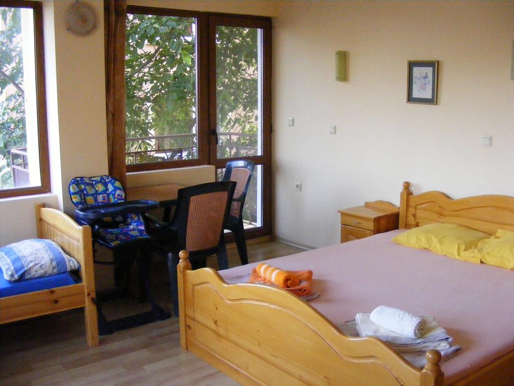 Guest House "Zora - Sarafovo" Burgas Exterior foto